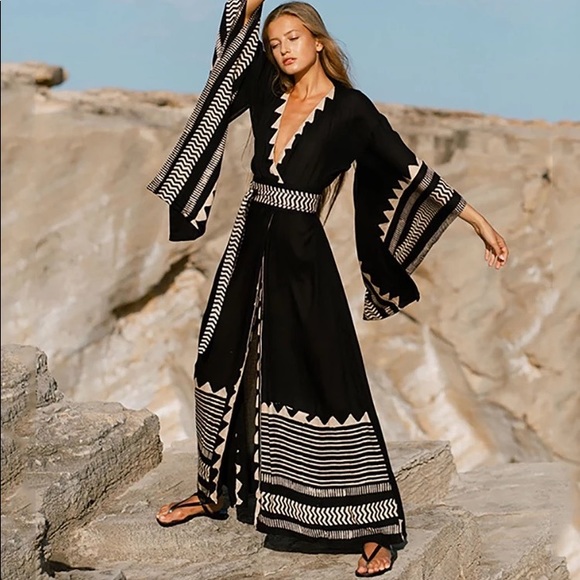 Elegant Black and Cream Swim Coverup - Picture 3 of 14